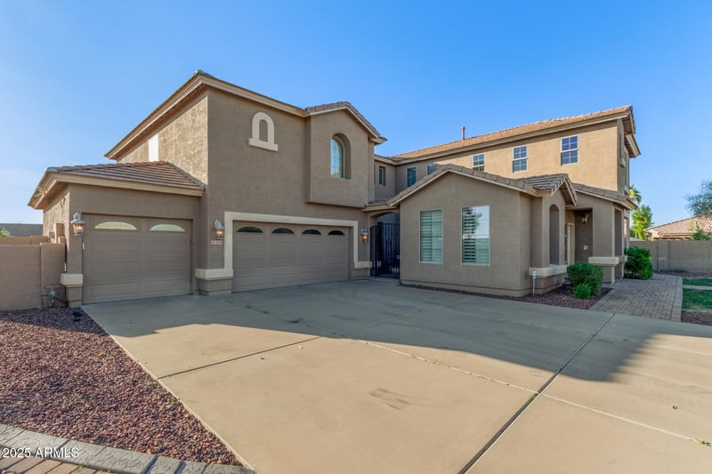 5508 N 83rd Dr, Glendale, AZ 85305