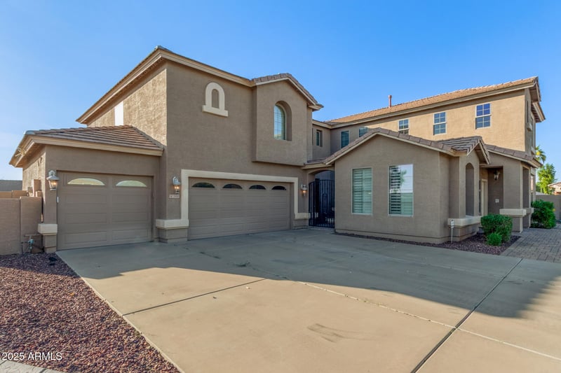 5508 N 83rd Dr, Glendale, AZ 85305