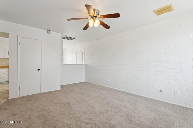 5509 63rd Dr, Glendale, AZ 85301