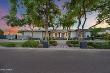 5509 Soft Wind Dr, Glendale, AZ 85310