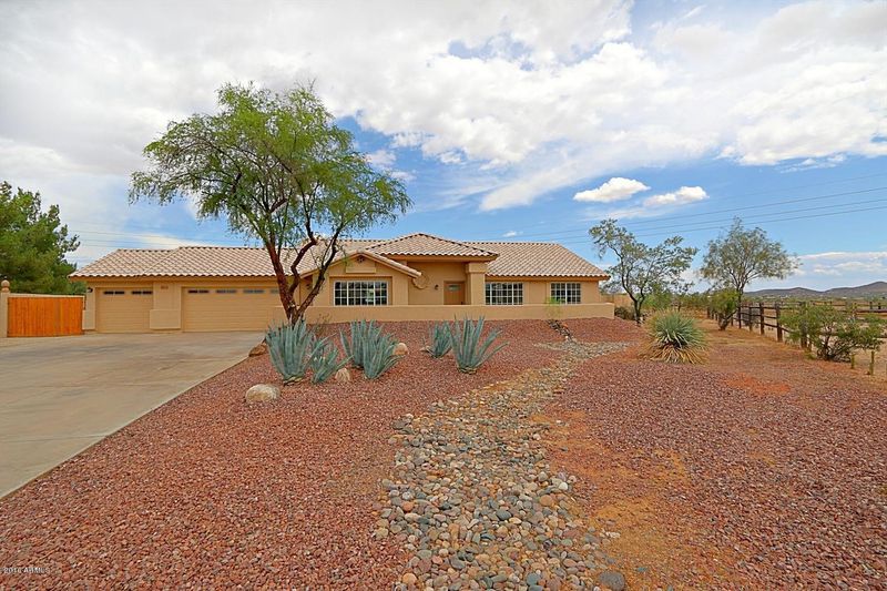 551 E Desert Ranch Rd, Phoenix, AZ 85086