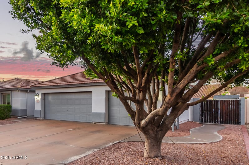 5512 Holmes Ave, Mesa, AZ 85206