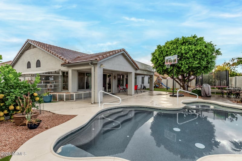 5512 Holmes Ave, Mesa, AZ 85206