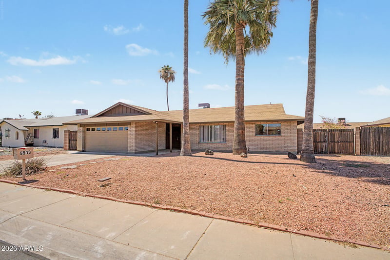 5513 Tierra Buena Ln, Glendale, AZ 85306