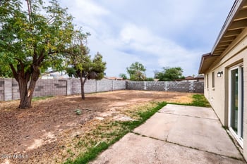 5515 N 72nd Ave, Glendale, AZ 85303