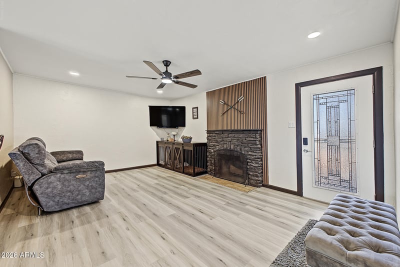 5515 W Carol Ann Way, Glendale, AZ 85306