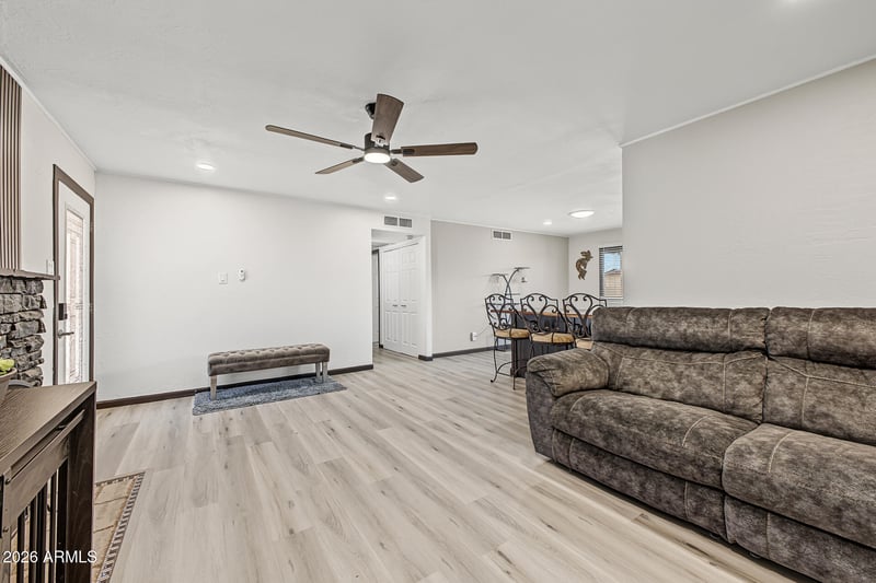 5515 W Carol Ann Way, Glendale, AZ 85306
