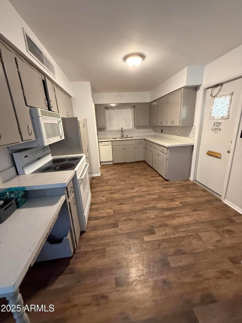 5517 Boise St, Mesa, AZ 85205