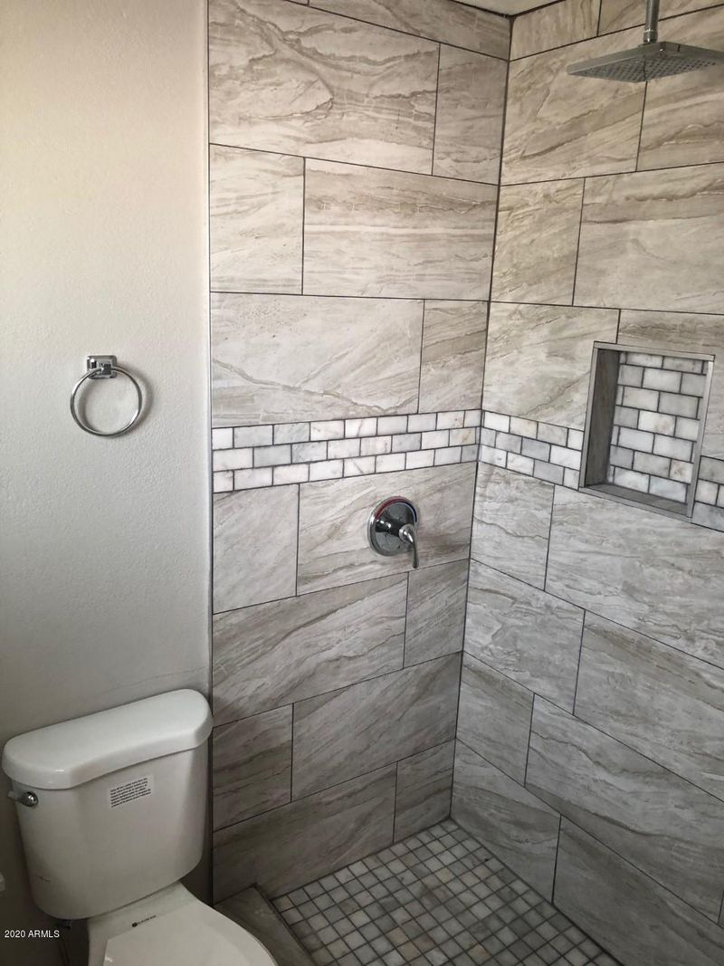 5517 N 62 Ave, Glendale, AZ 85301