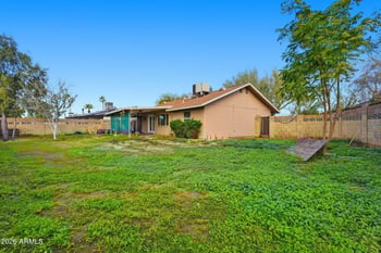 5517 Zoe Ella Way, Glendale, AZ 85306