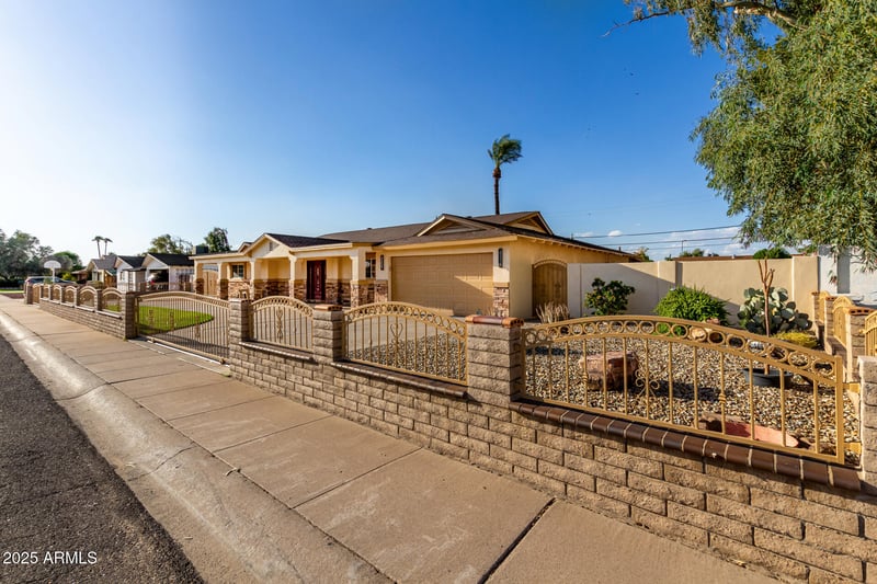 5518 Belmont Ave, Glendale, AZ 85301