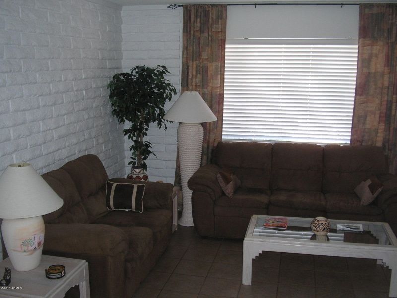 5518 E Lindstrom Ln #2B, Mesa, AZ 85215