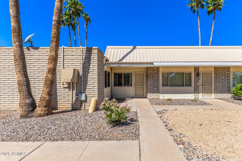 5518 E Lindstrom Ln #A8, Mesa, AZ 85215