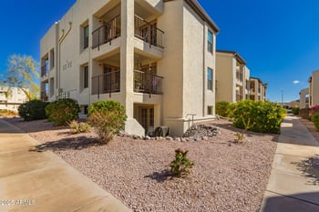 5518 Lindstrom Ln #2011, Mesa, AZ 85215