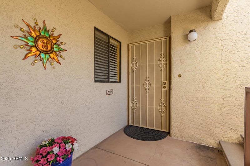 5518 Lindstrom Ln #2011, Mesa, AZ 85215
