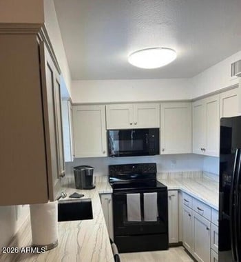 5518 Lindstrom Ln #A8, Mesa, AZ 85215