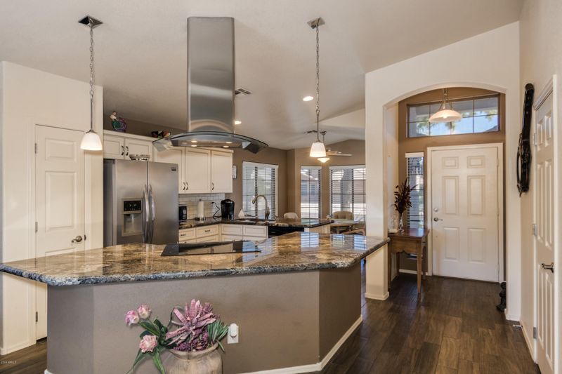552 W Villa Maria Dr, Phoenix, AZ 85023