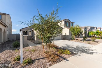 5520 176th Ln, Litchfield Park, AZ 85340