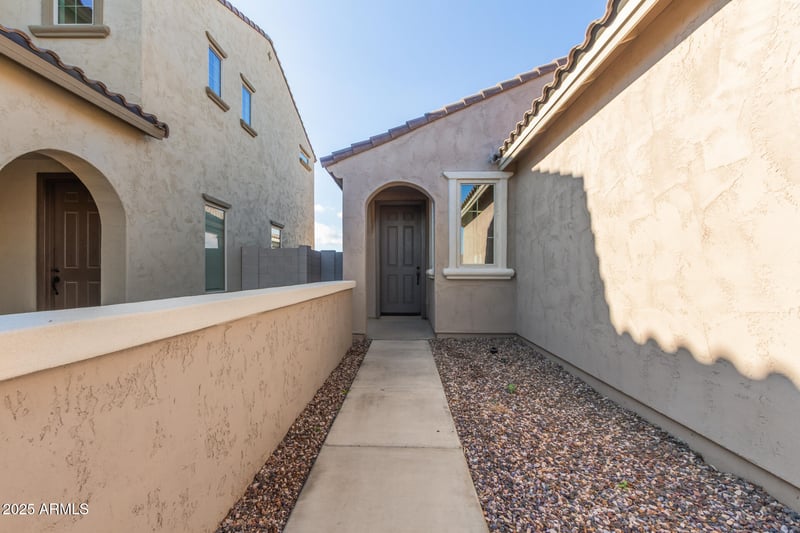 5520 176th Ln, Litchfield Park, AZ 85340
