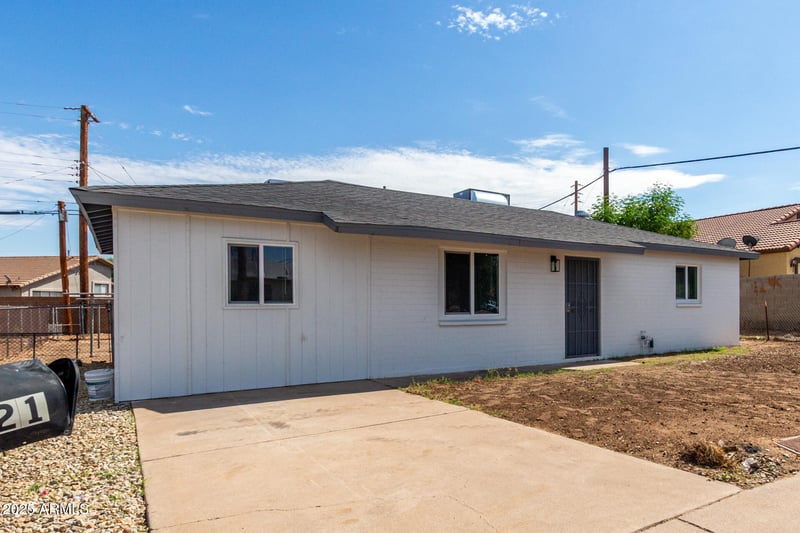 5521 14th Way, Phoenix, AZ 85040