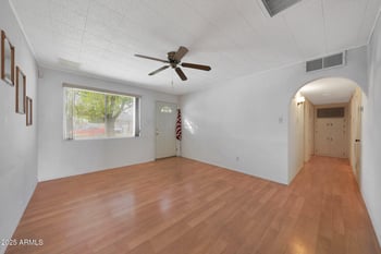 5523 61st Ln, Glendale, AZ 85301