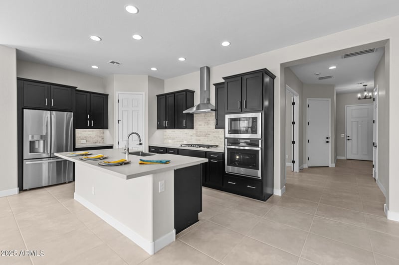 5525 193rd Dr, Litchfield Park, AZ 85340