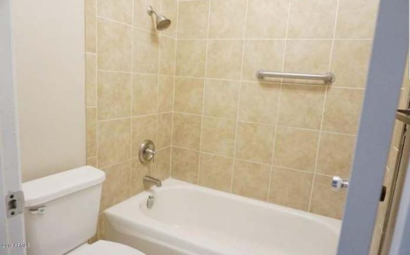 5525 E Thomas Rd #B5, Phoenix, AZ 85018