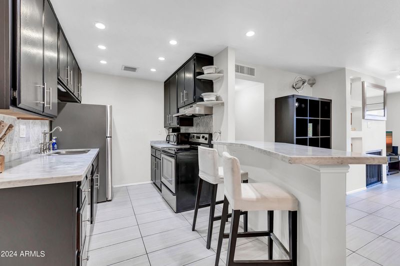 5525 E Thomas Rd #F10, Phoenix, AZ 85018