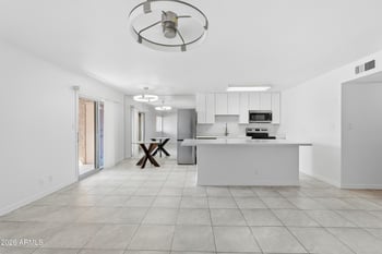 5525 E Thomas Rd #G7, Phoenix, AZ 85018