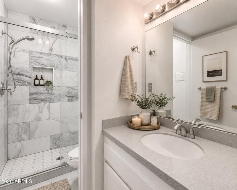 5525 E Thomas Rd #M16, Phoenix, AZ 85018
