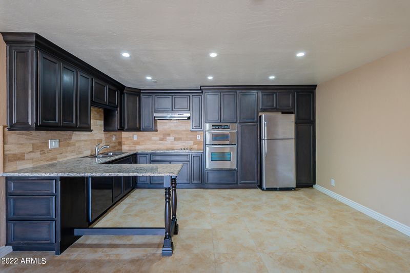 5525 E Thomas Rd #M19, Phoenix, AZ 85018