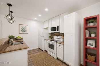 5525 E Thomas Rd #R13, Phoenix, AZ 85018