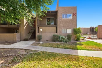 5525 E Thomas Rd #R16, Phoenix, AZ 85018