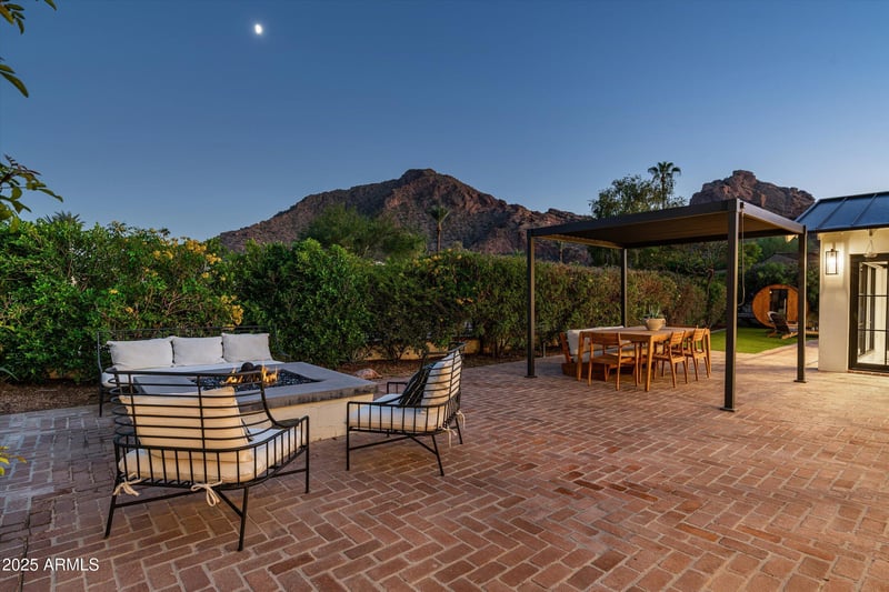 5525 Lincoln Dr #104, Paradise Valley, AZ 85253