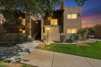 5525 Thomas Rd #R 16, Phoenix, AZ 85018