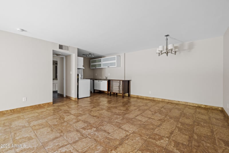 5525 Thomas Rd #R11, Phoenix, AZ 85018
