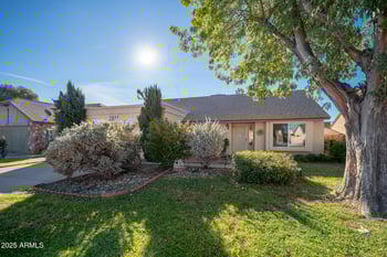 5527 Garden Dr, Glendale, AZ 85304