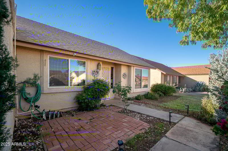 5527 Garden Dr, Glendale, AZ 85304