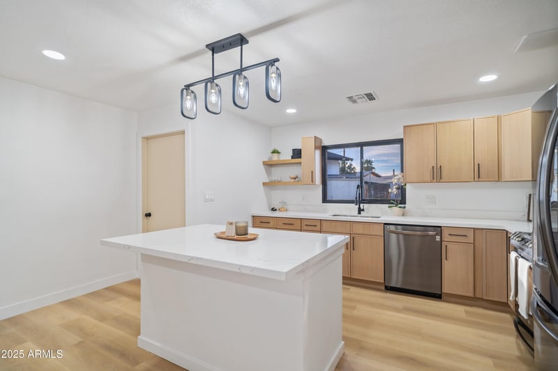 5528 39th Dr, Phoenix, AZ 85019