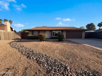 5528 Greenbriar Dr, Glendale, AZ 85308
