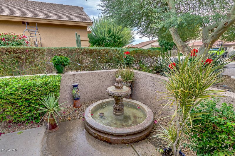 5528 W Irma Ln, Glendale, AZ 85308