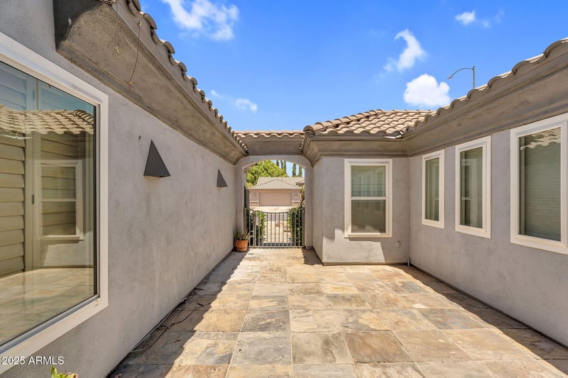5529 Holmes Ave, Mesa, AZ 85206
