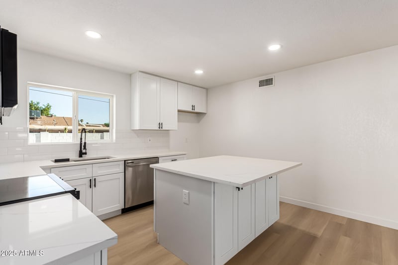 5529 Virginia Ave, Phoenix, AZ 85035