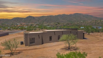 553 Cavalry Rd, New River, AZ 85087