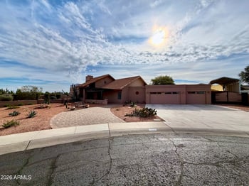 553 Mesa Vista Ln, Mesa, AZ 85203