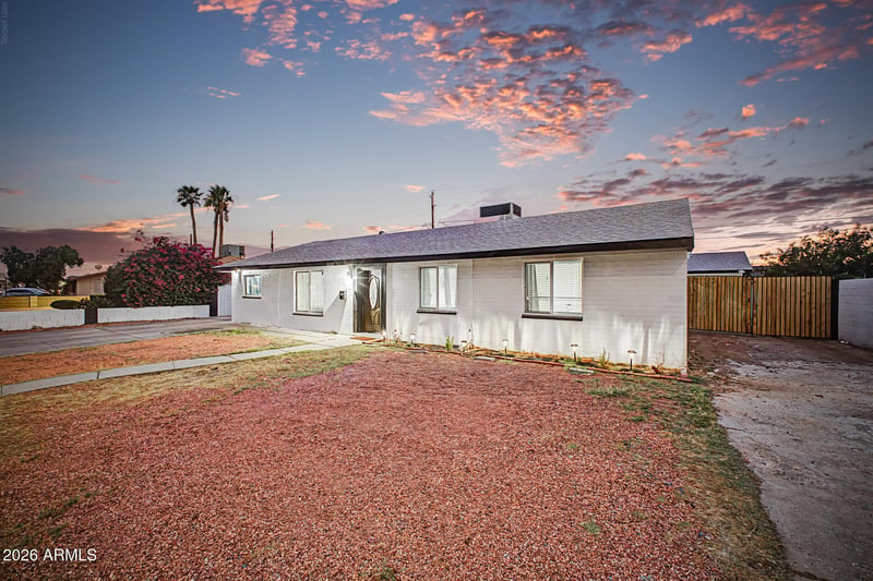 5530 N 61st Ave, Glendale, AZ 85301