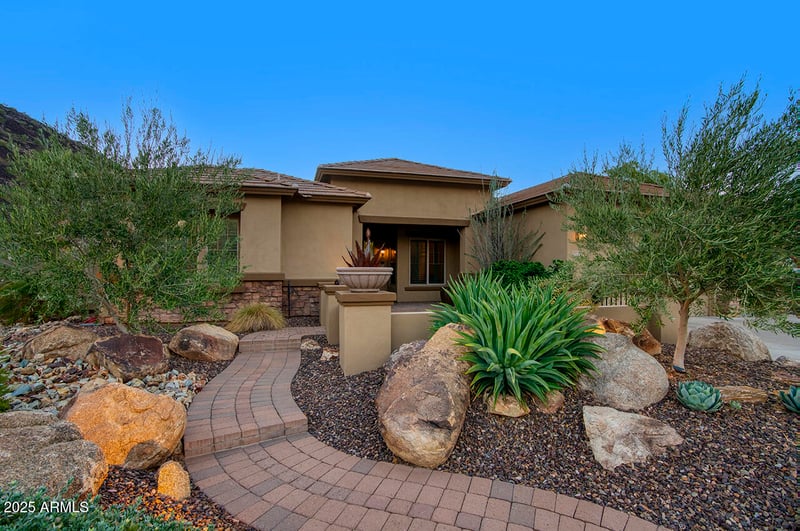 5530 Yearling Rd, Phoenix, AZ 85083