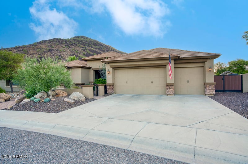 5530 Yearling Rd, Phoenix, AZ 85083