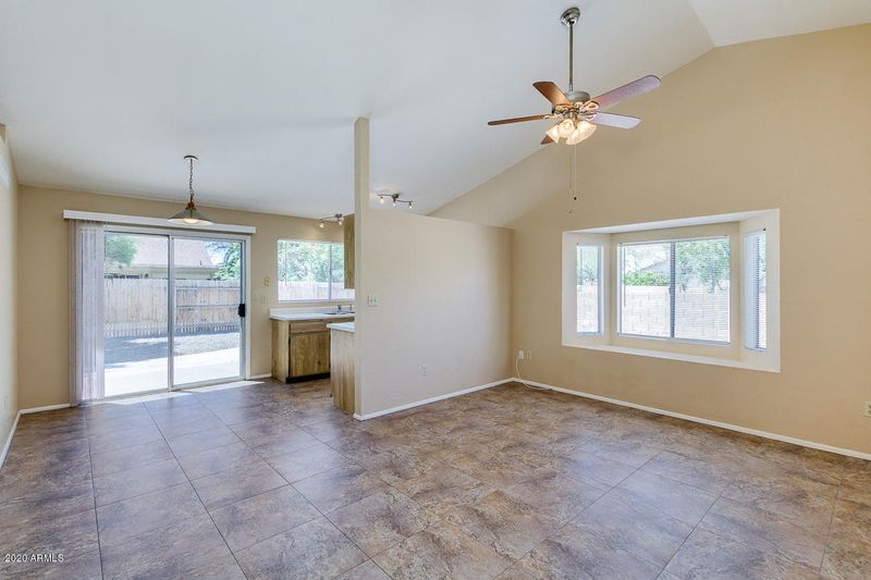 5531 W Mercury Way, Chandler, AZ 85226