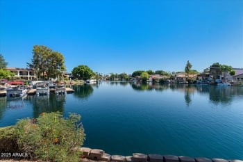 5532 Crows Nest Rd, Tempe, AZ 85283